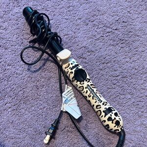 Beachwaver  Leopard Print Curling Wand